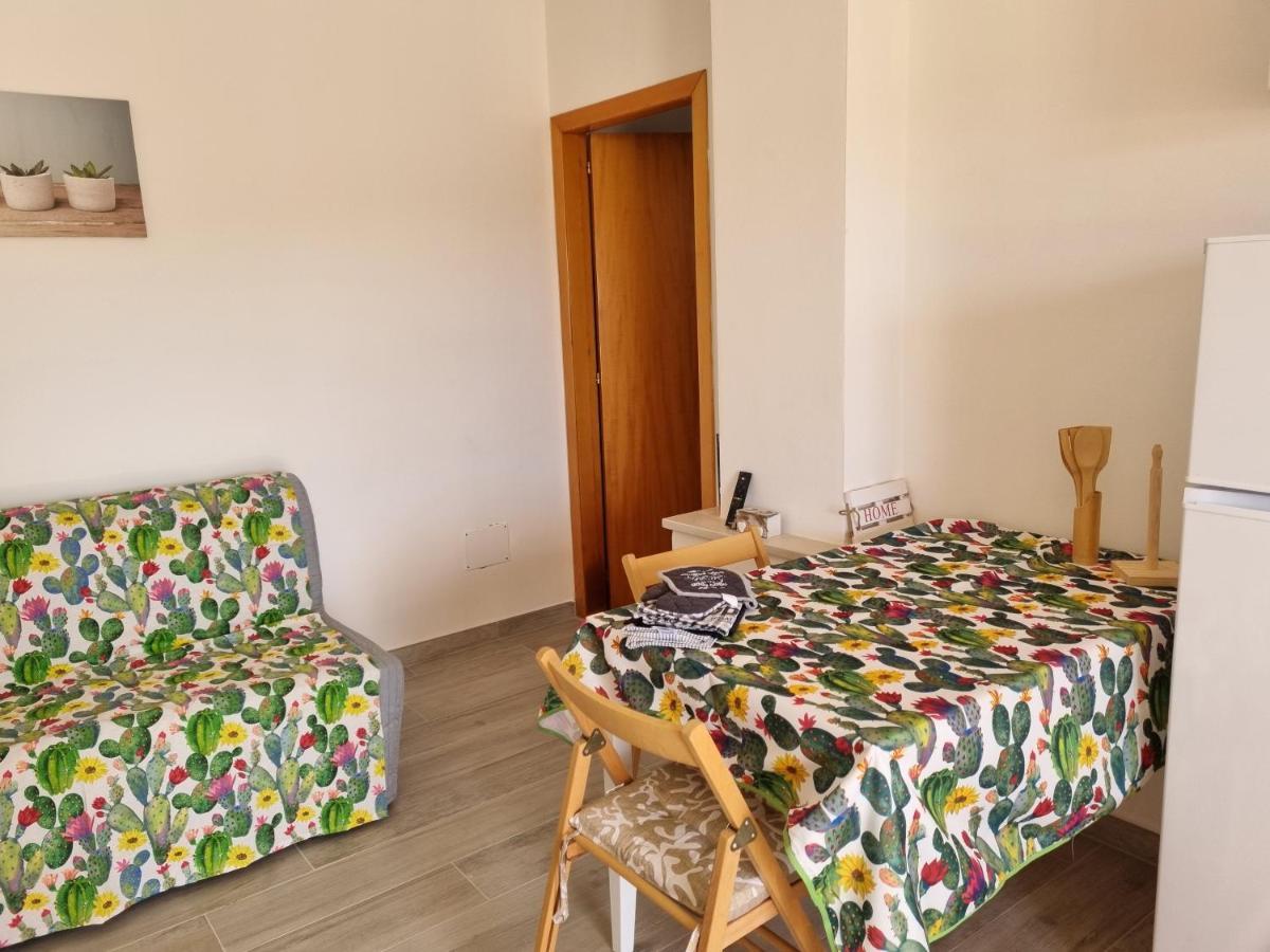 Le Case Di Pat - Palms Home San Pietro in Bevagna Kültér fotó